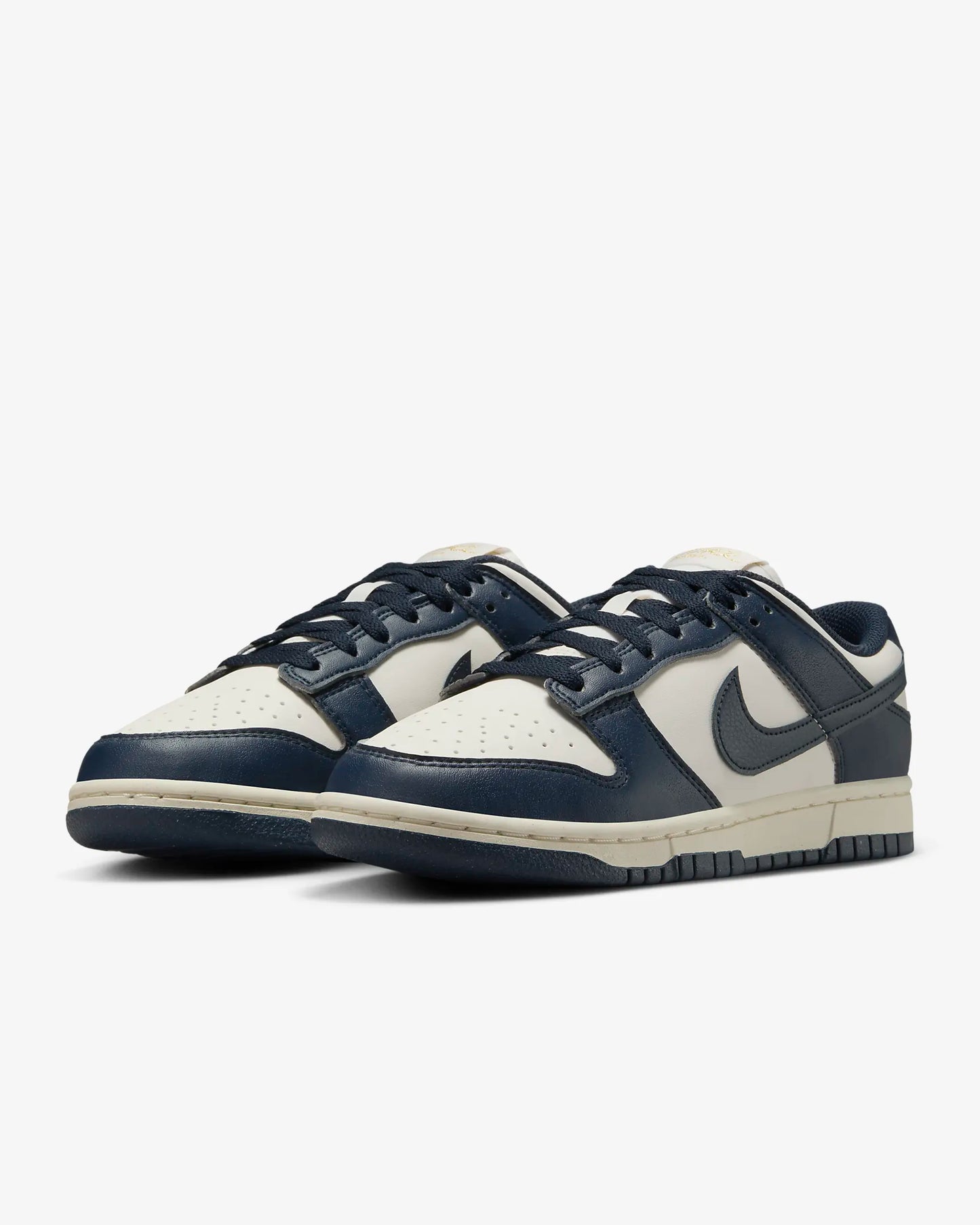 WMNS NIKE DUNK LOW NN